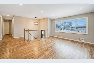 104 Harrisburg Street, Bay Shore, NY 11706 - Photo 32