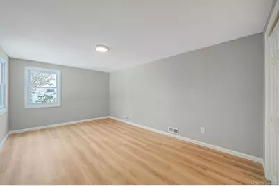 104 Harrisburg Street, Bay Shore, NY 11706 - Photo 22