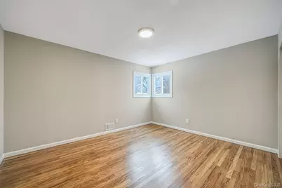 104 Harrisburg Street, Bay Shore, NY 11706 - Photo 26