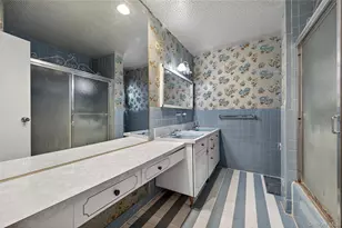 100 Birch Hill Dr, Albertson, NY 11576 - Photo 34