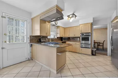 100 Birch Hill Drive, Albertson, NY 11576 - Photo 14