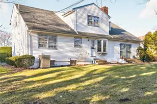 100 Birch Hill Dr, Albertson, NY 11576 - Photo 36