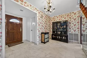 100 Birch Hill Dr, Albertson, NY 11576 - Photo 4