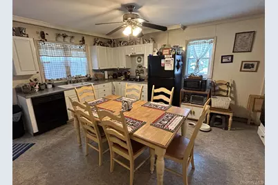 220 Larch Lane, Smithtown, NY 11787 - Photo 4