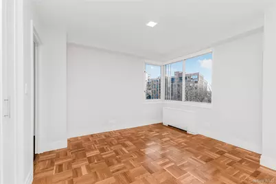 3333 Henry Hudson Parkway #4B, Bronx, NY 10463 - Photo 2