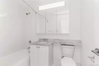 3333 Henry Hudson Parkway #4B, Bronx, NY 10463 - Photo 8