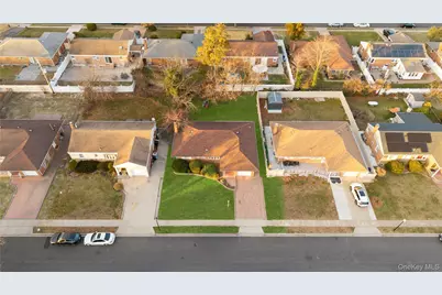 831 Dean Drive, Baldwin, NY 11510 - Photo 8