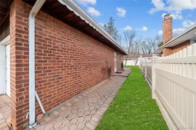 831 Dean Drive, Baldwin, NY 11510 - Photo 4