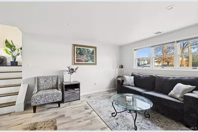 22 Niagara Lane, Commack, NY 11725 - Photo 12