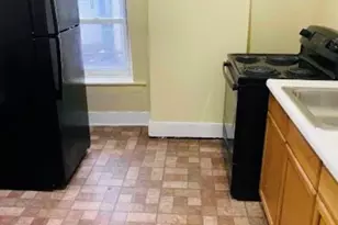 139 Montgomery St, Poughkeepsie, NY 12601 - Photo 2