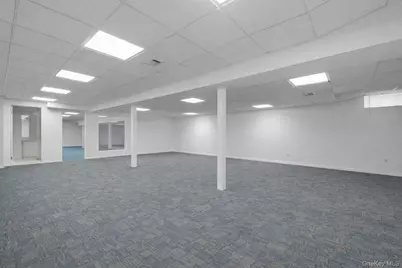 90 Rodeo Drive, Oyster Bay, NY 11791 - Photo 16