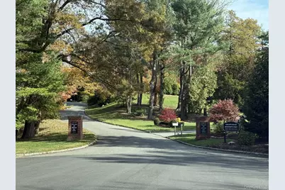 90 Rodeo Drive, Oyster Bay, NY 11791 - Photo 8