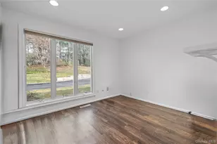 90 Rodeo Dr, Oyster Bay, NY 11791 - Photo 6