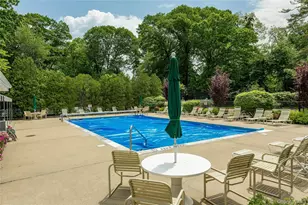 52 Hyde Ct, Manhasset, NY 11030 - Photo 32
