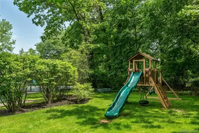 52 Hyde Court, Manhasset, NY 11030 - Photo 30