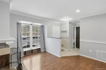 20 Yorkshire Terrace, Washingtonville, NY 10992 - Photo 4