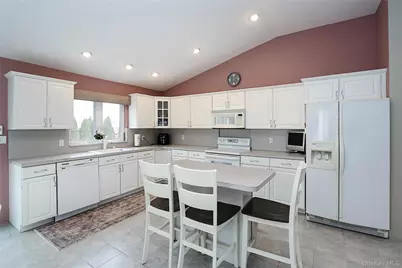 1817 Gardenia Avenue, Merrick, NY 11566 - Photo 28