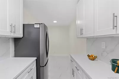 33-04 Junction Blvd #4p, Jackson Heights, NY 11372 - Photo 4
