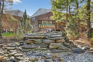 410 Pawnee Ct, Suffern, NY 10901 - Photo 2