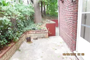 82 Laurel Pl, Yonkers, NY 10704 - Photo 18