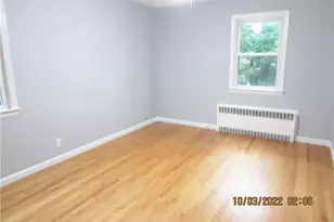 82 Laurel Pl, Yonkers, NY 10704 - Photo 12