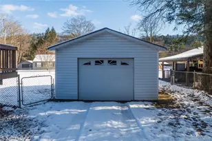 8 4th St, Godeffroy, NY 12729 - Photo 6