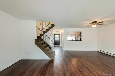 908 Chelsea Cove S, Hopewell Junction, NY 12533 - Photo 8