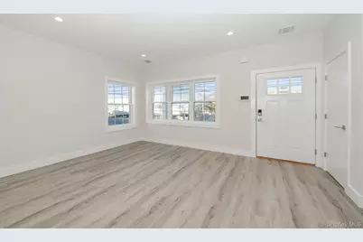 2812 Ocean Avenue, Seaford, NY 11783 - Photo 20