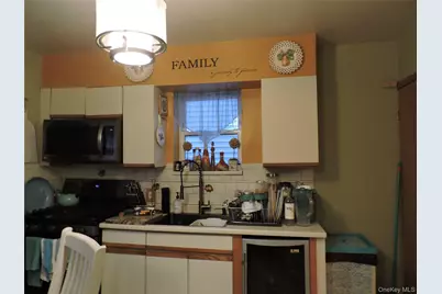 10717 Fern Place, Jamaica, NY 11433 - Photo 6