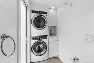 27 Dune Rd, East Quogue, NY 11942 - Photo 10