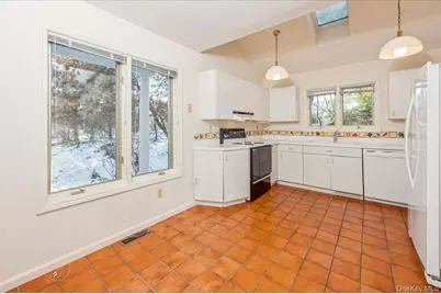 65 Clarewood Drive #65, Hastings on Hudson, NY 10706 - Photo 6