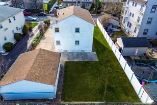 50 Mahland Pl, Oceanside, NY 11572 - Photo 22