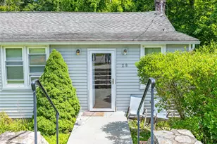 28 Brewster Dr, Carmel, NY 10512 - Photo 2