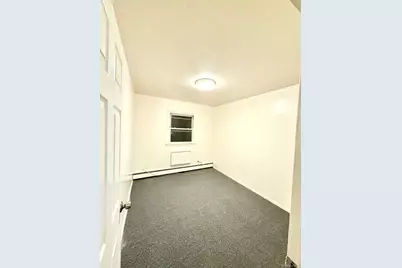 14717 N Conduit Avenue, Jamaica, NY 11436 - Photo 4