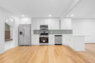 4 Julie Lane, Selden, NY 11784 - Photo 4