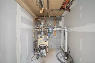 4 Julie Ln, Selden, NY 11784 - Photo 34