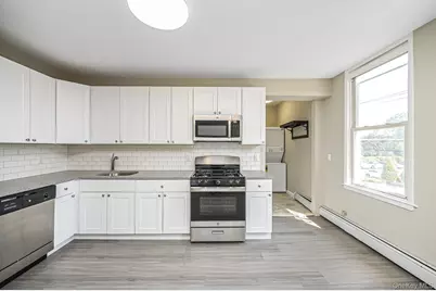 463-465 Main St #A, Islip, NY 11751 - Photo 4