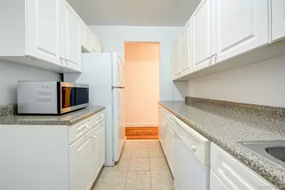 67-12 Yellowstone Boulevard #D9, Forest Hills, NY 11375 - Photo 16