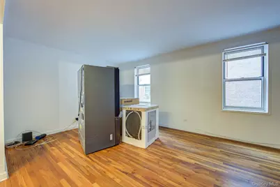 67-12 Yellowstone Boulevard #D9, Forest Hills, NY 11375 - Photo 8