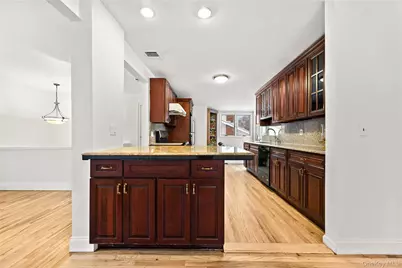 12 Ross Avenue, Melville, NY 11747 - Photo 8