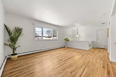 12 Ross Avenue, Melville, NY 11747 - Photo 10