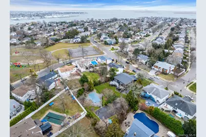 1815 Cynthia Lane, Merrick, NY 11566 - Photo 30