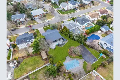 1815 Cynthia Lane, Merrick, NY 11566 - Photo 36