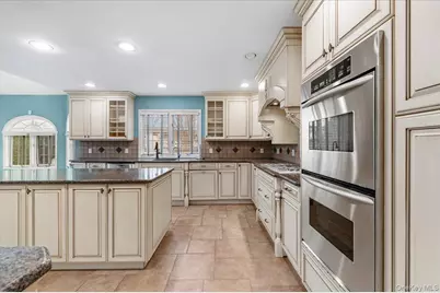 2495 Navy Place, Bellmore, NY 11710 - Photo 8