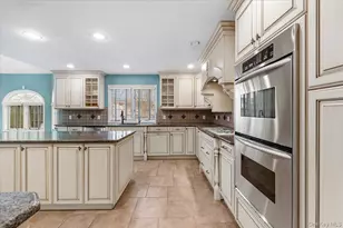 2495 Navy Pl, Bellmore, NY 11710 - Photo 8