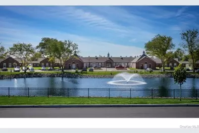 75 Circle Drive #87-105, Central Islip, NY 11722 - Photo 4