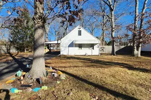 299 Whittier Dr, Mastic Beach, NY 11951 - Photo 2