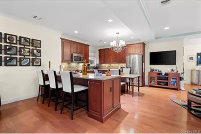 365 Trotting Lane, Westbury, NY 11590 - Photo 16