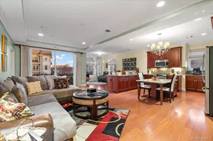 365 Trotting Ln, Westbury, NY 11590 - Photo 2