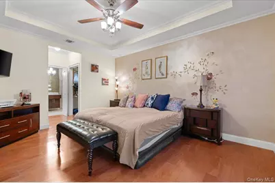 365 Trotting Lane, Westbury, NY 11590 - Photo 18